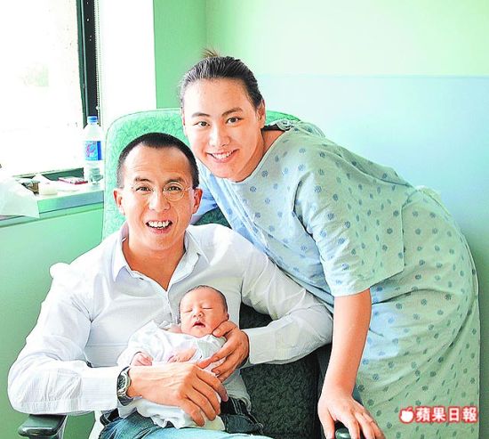  李嘉诚次子李泽楷和梁洛施的儿子李长治是名副其实的“千亿宝宝”。