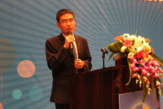 国金证券研究所计算机行业研究员郑宏达(新浪财经 陈悠然 摄)