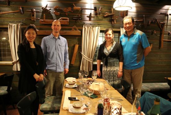 我现在发现，一个人或者一个民族不自信的时候，就变得易怒、敏感，最后变得攻击性很强。