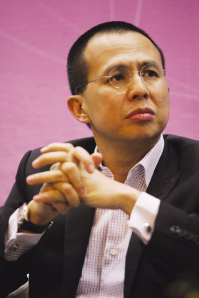 　　李泽楷再展并购财技，旗下香港电讯昨以188.67亿元，全面收购其2001年卖出的CSL New World Mobility Limited(下称“CSL”)，重夺本港电讯市场一哥宝座。图为李泽楷(资料图片来源：互联网)