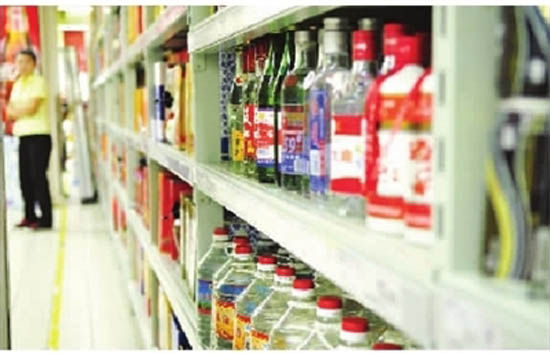 当价格成为区分白酒档次的核心或者说唯一的标准时，我们在过去的成长中，人为的给价格赋予了太多的内涵和附加要素。