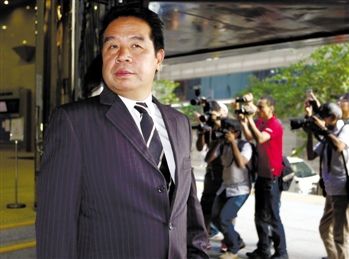 英超球队伯明翰前老板杨家诚