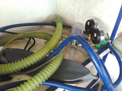 “调度”收取租车费用。