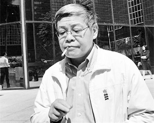 南洋兄弟烟草公司前主席陆大镛串谋女友走私案
