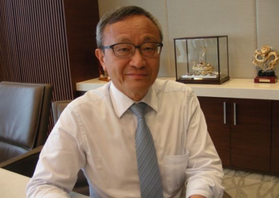 龚仁心坦言，姐姐的遗嘱让遗产变成了一块人人觊觎的“无主肥肉”，“谁都想来争一点”。