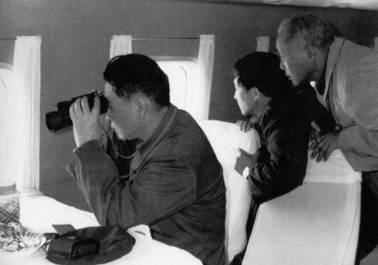 1981 年9 月，李鹏同志飞赴龙羊峡指挥抗洪抢险