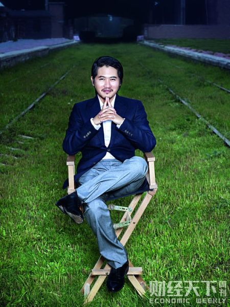 对“导演”这个新称谓，韩寒有点不好意思，“我尚无作品，就这么喊我……不习惯。”