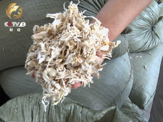 小龙虾虾壳制成的粉末 每吨20多万元