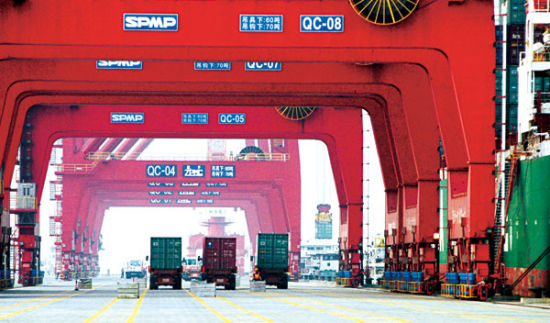 　　(海横琴三大部分。尽管三大板块都肩负着粤港澳合作的任务，但三者如何差异化生存，亦成为广东省急需厘清的政经课题。 本报记者 邝阳升 摄)