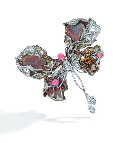 赵心绮与影星莎拉·杰西卡·帕克携手设计的“芭蕾蝴蝶”胸针