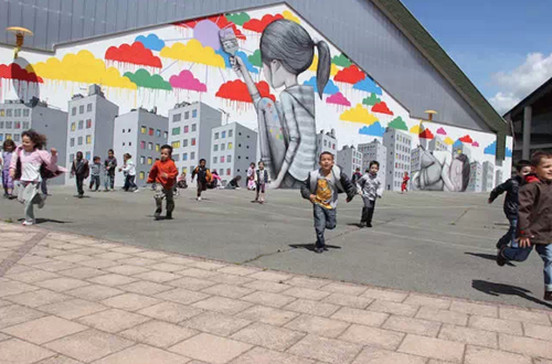 在法国弗勒里莱索布赖市的作品