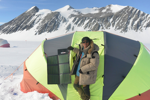 汉能移动能源产品为南极探险队员提供绿色电力