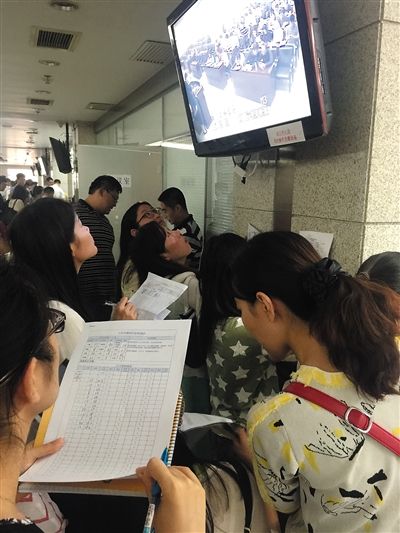 9月9日，朝阳区孙河又一地块出让，最终被懋源拿下，商品房部分楼面价超过5万元/平方米。连日来，北京已连续出让四宗高价地。新京报记者 陈禹铭 摄