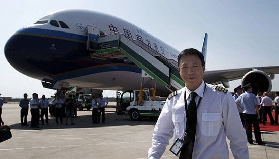 南航副总经理刘纤。图片来源：网络