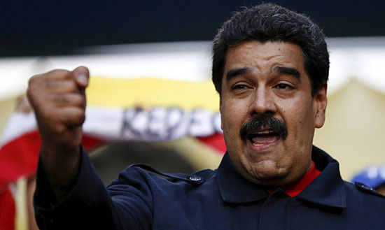 资料图：10月23日，委内瑞拉总统马杜罗向其支持者讲话。