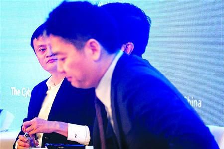 马云和刘强东“抬头不见低头见” /CFP