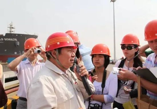 南通明德重工有限公司董事长、法定代表人季风华