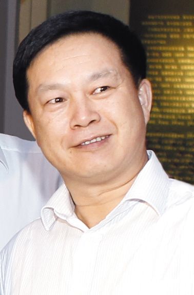 锡业股份原董事长雷毅