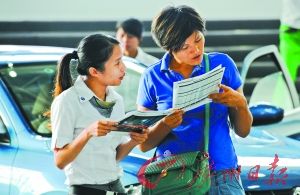 汽车销售纠纷成为近年汽车投诉案例的热点。（图文无关）摄影/罗知锋