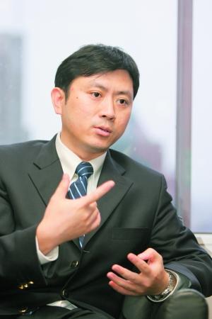 梁丰我们追求风险控制下的超额收益