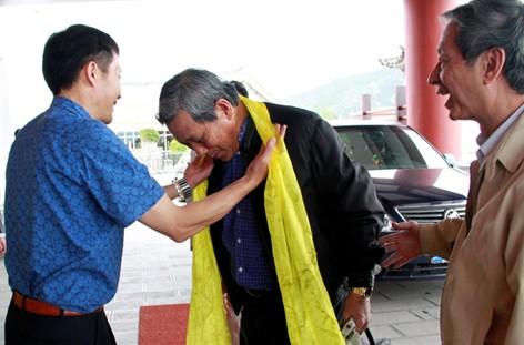 泰中文化经济协会会长披尼阁下及世界华商协会主席卢俊卿一行到丽江考察