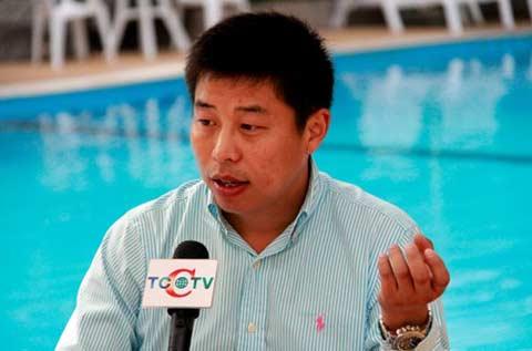 泰中文化经济协会会长披尼阁下及世界华商协会主席卢俊卿一行到丽江考察