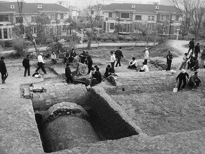 复地集团被曝毁明朝将军古墓群建别墅 840万起价