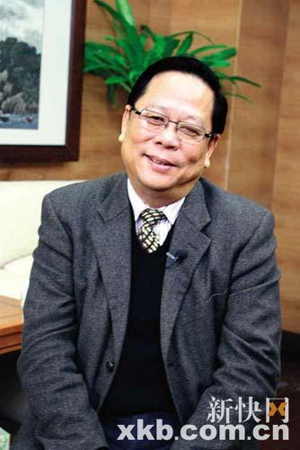 林林接受本报记者采访。　李咏祁/摄 　　广深高速拟调价但无时间表