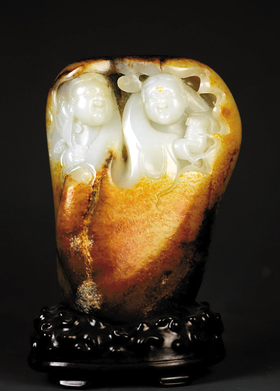 　　玉雕大师郭海军作品《和合二仙》