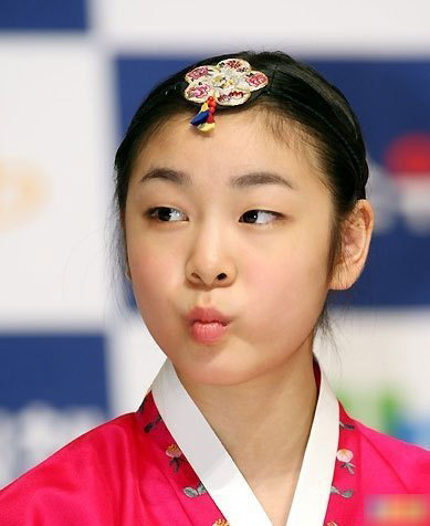 <br><b>金妍儿</b>