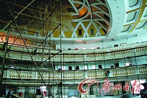 华西村高调转型背后