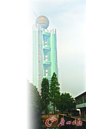 30亿元打造的摩天高楼。