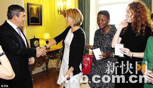 　　■布鲁克斯接受英国前首相布朗的会见。