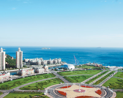 　　大连星海广场喜迎夏季达沃斯。