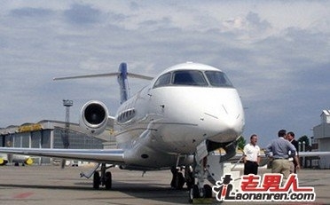 赵本山购置2亿飞机，疑似加拿大产的庞巴迪挑战者系列商务机