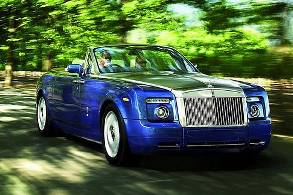 　　第10名：劳斯莱斯幻影软顶敞篷车，价格：44.7万美元。