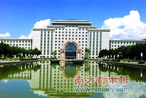 　　红河州政府大楼实景。