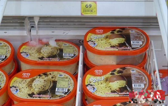 　　和路雪420克装雪糕69铢，100人民币可以买6.8盒。