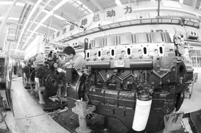 　　玉柴发动机生产线