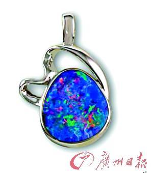 　　各色碧玺与欧泊首饰