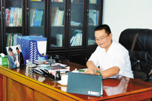 　　湖南省白沙溪茶厂有限责任公司总经理刘新安。资料图片