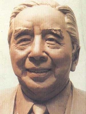 包玉刚(资料图)