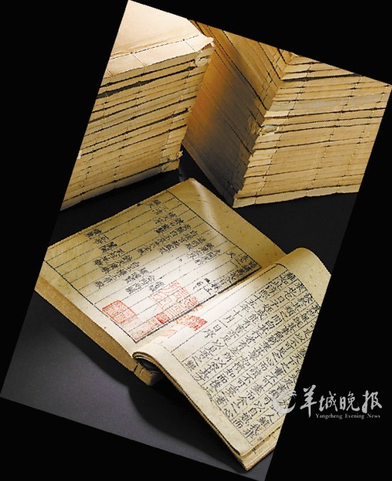 　　由海内外孤本、宋版《锦绣万花谷》全八十卷领衔的170余种、近500册“过云楼”藏历代古籍，将整体亮相于北京匡时2012春拍。图为过云楼藏书