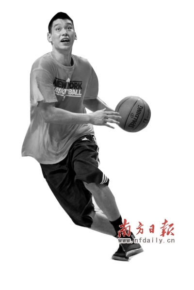 　　受伤病困扰，林书豪价值大打折扣。