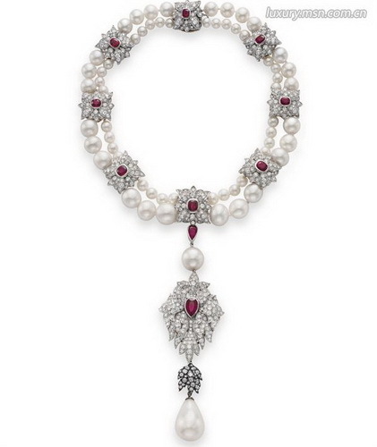 　　价值：1,828,224美元