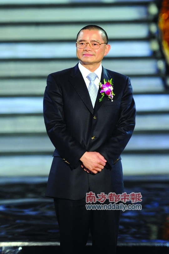 　　梁昭贤