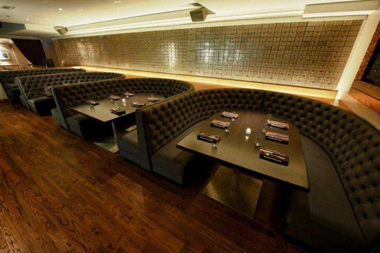 　　豪华舒适的软沙发。