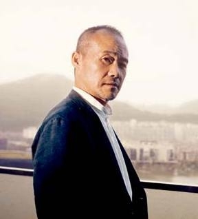 　　<b>万科总部确认王石远行</b>