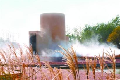 建设者们夜以继日地艰苦奋战，锦州世博园雏形呈现。