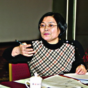 全国政协委员、上海地产（集团）有限公司董事长皋玉凤 